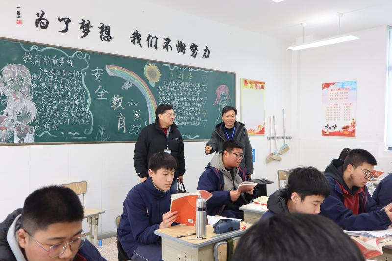 IMG_5696(1).jpg IMG_5696(1).jpg