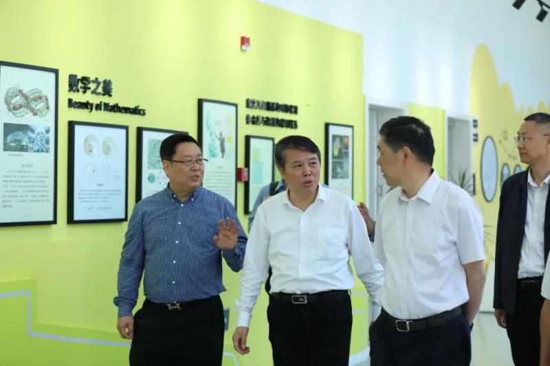 课程基地2.jpg 课程基地2.jpg